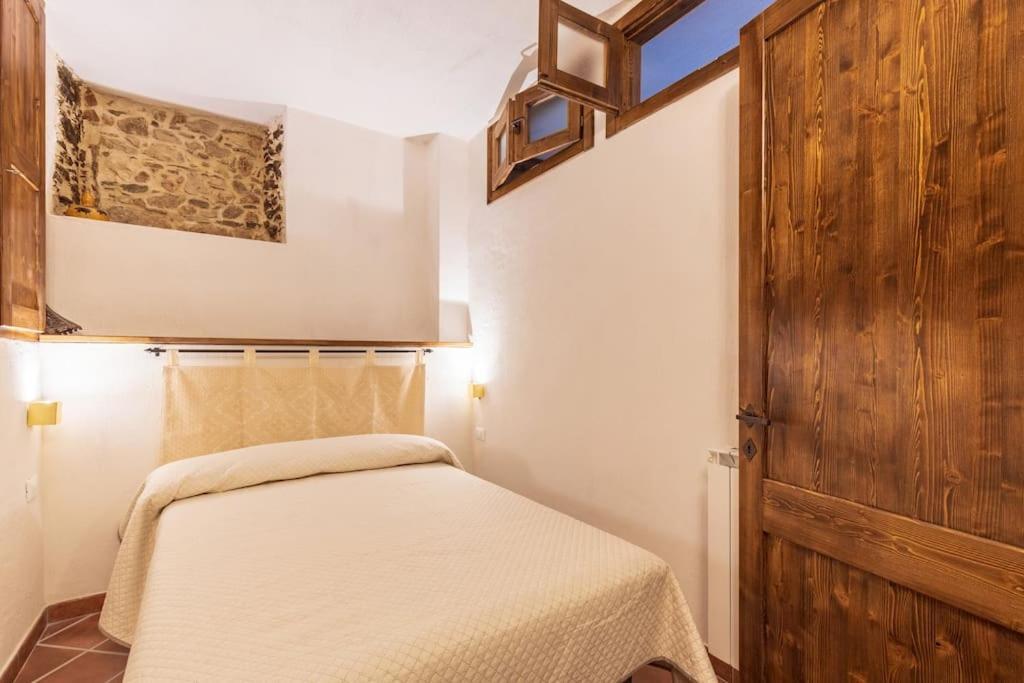 Apartamento Domm'E Antoni Baunei Exterior foto