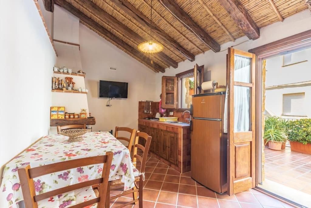 Apartamento Domm'E Antoni Baunei Exterior foto